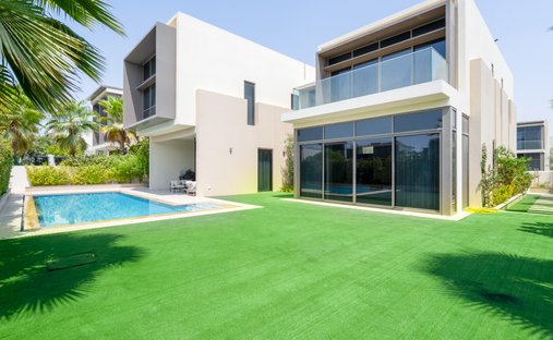 Villa in Hadaeq Sheikh Mohammed Bin Rashid, Dubai, United Arab Emirates 1
