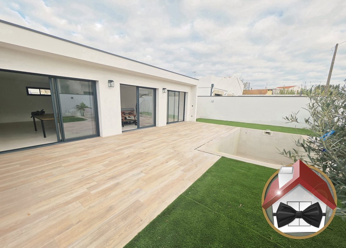 House in Centre Ville, Frontignan, France 2 - 16802838