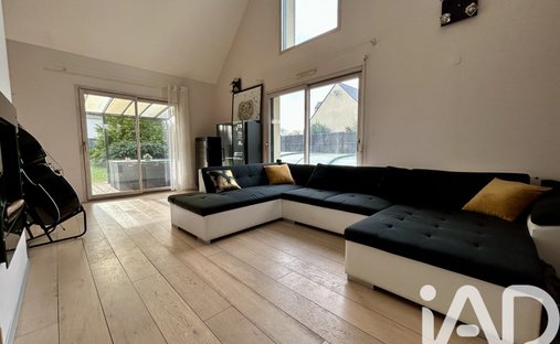 House 379m² Living Space, Great Comfort And Geothermal Energy