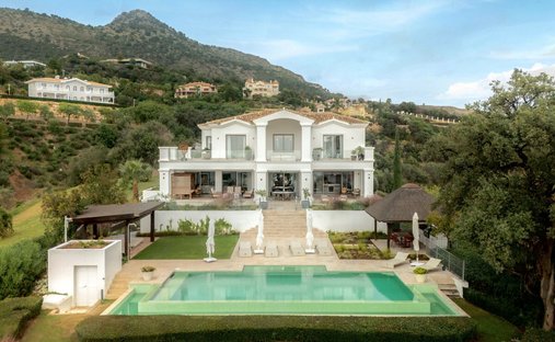Villa in Benahavis, Andalusia, Spain 1