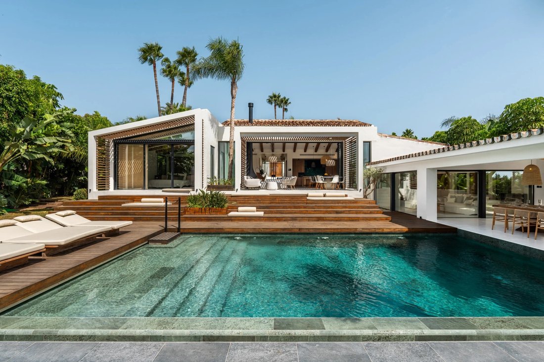Villa in Nueva Andalucia, Marbella, Spain 1 - 16805529