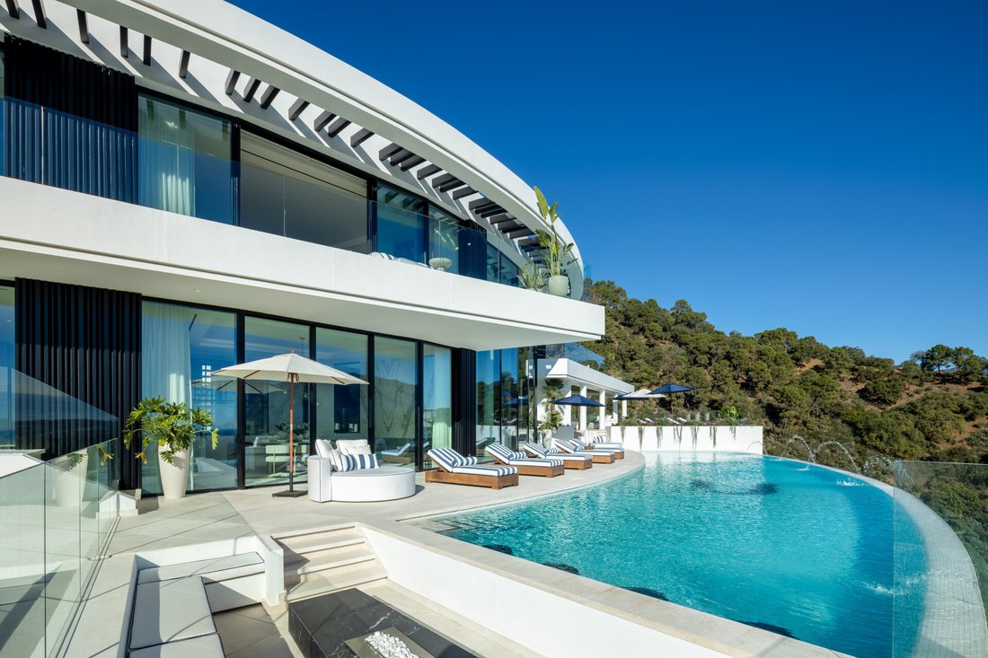 Villa in Benahavis, Andalusia, Spain 4 - 16806123