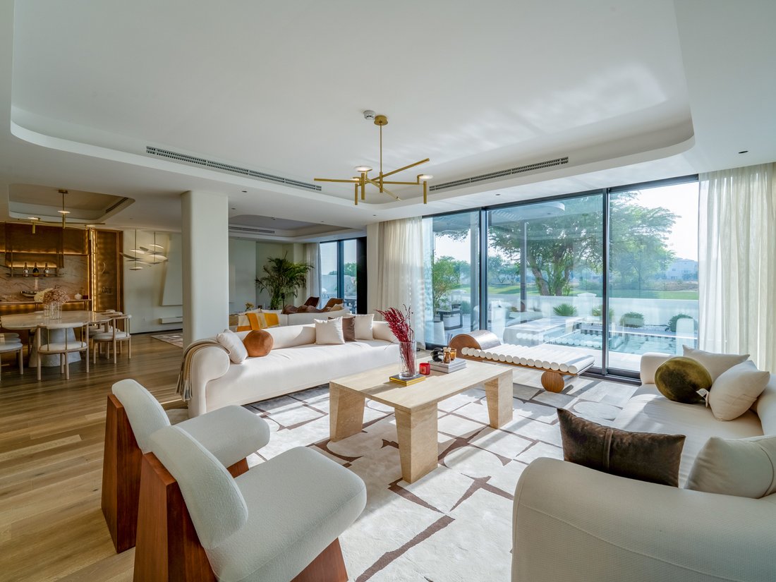 Villa in Jumeirah Golf Estates, Dubai, United Arab Emirates 2 - 16804337