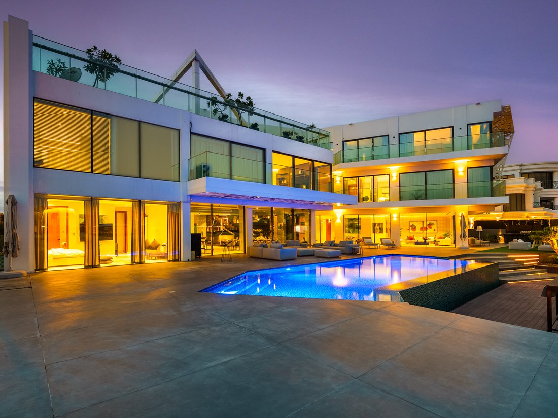 Villa in Palm Jumeirah, Dubai, United Arab Emirates 1 - 16804410