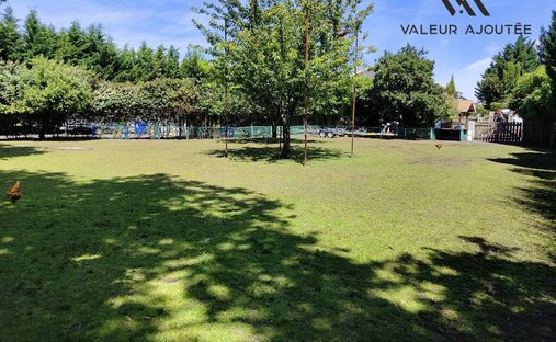 Castle for Sale in Mérignac, Nouvelle-Aquitaine, France