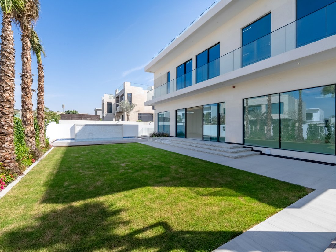 Villa in Hadaeq Sheikh Mohammed Bin Rashid, Dubai, United Arab Emirates 1 - 16804391