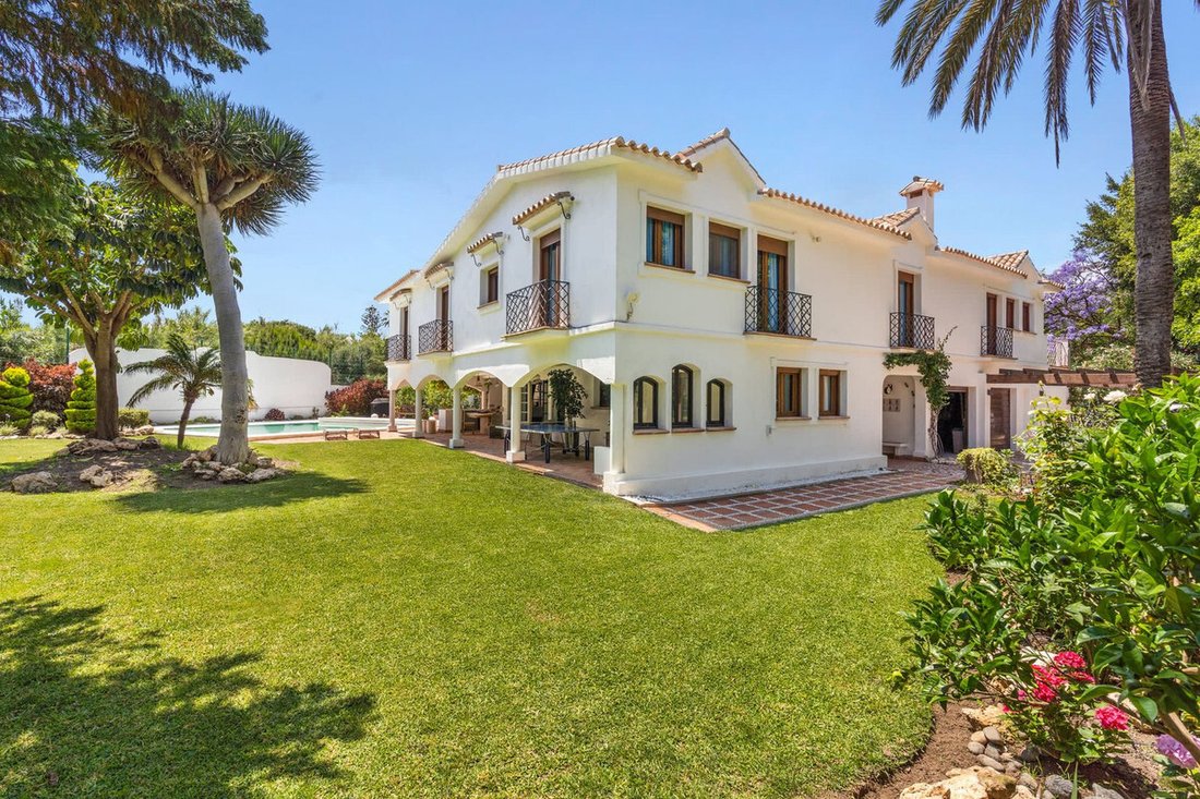 Villa in Guadalmina Baja, San Pedro de Alcantara, Spain 3 - 16805157