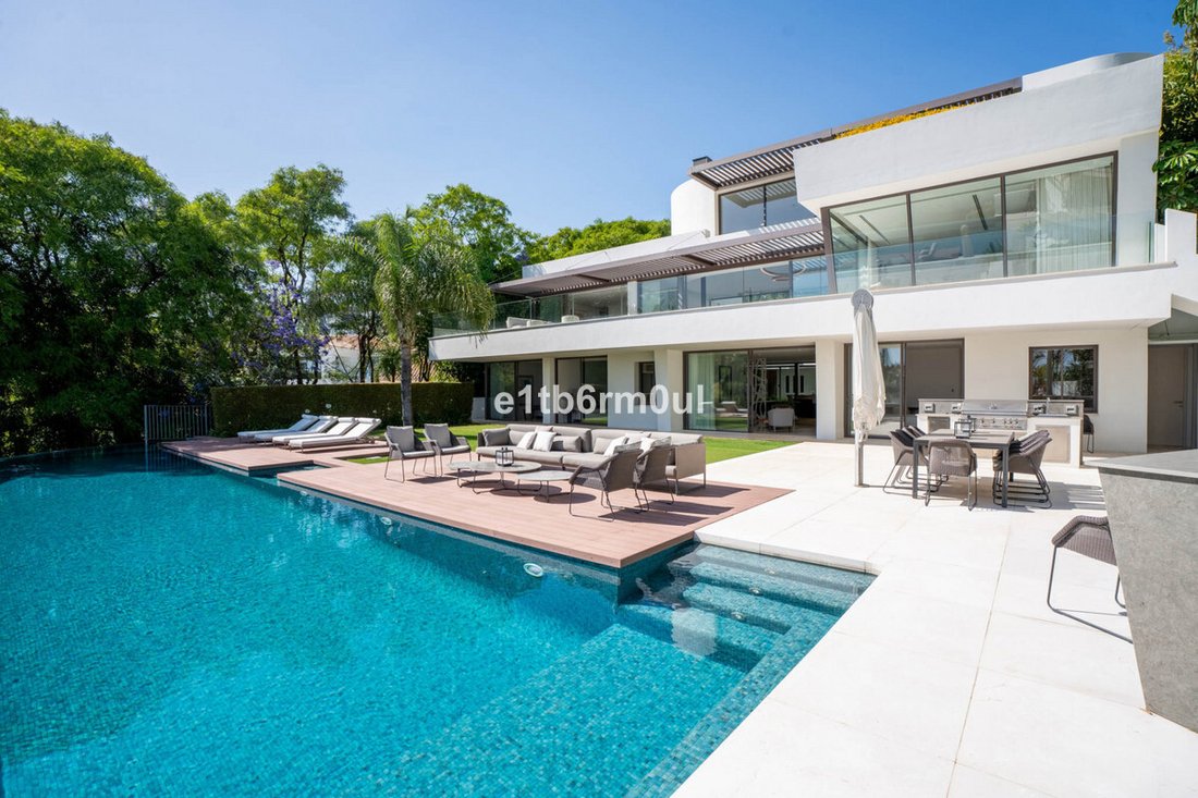 Villa in Nueva Andalucia, Marbella, Spain 2 - 16805811