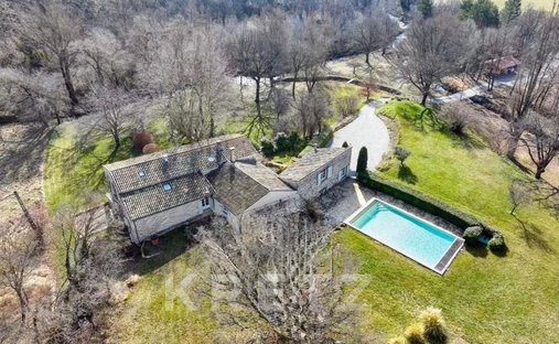 Castle for Sale in Forcalquier, Provence-Alpes-Côte d'Azur, France