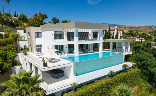Villa in Estepona, Andalusien, Spanien 1