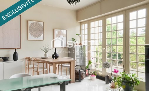 Splendid 19th Century Château, Renovated And Full Of Timeless Charm, Located Just Outside Bordeaux