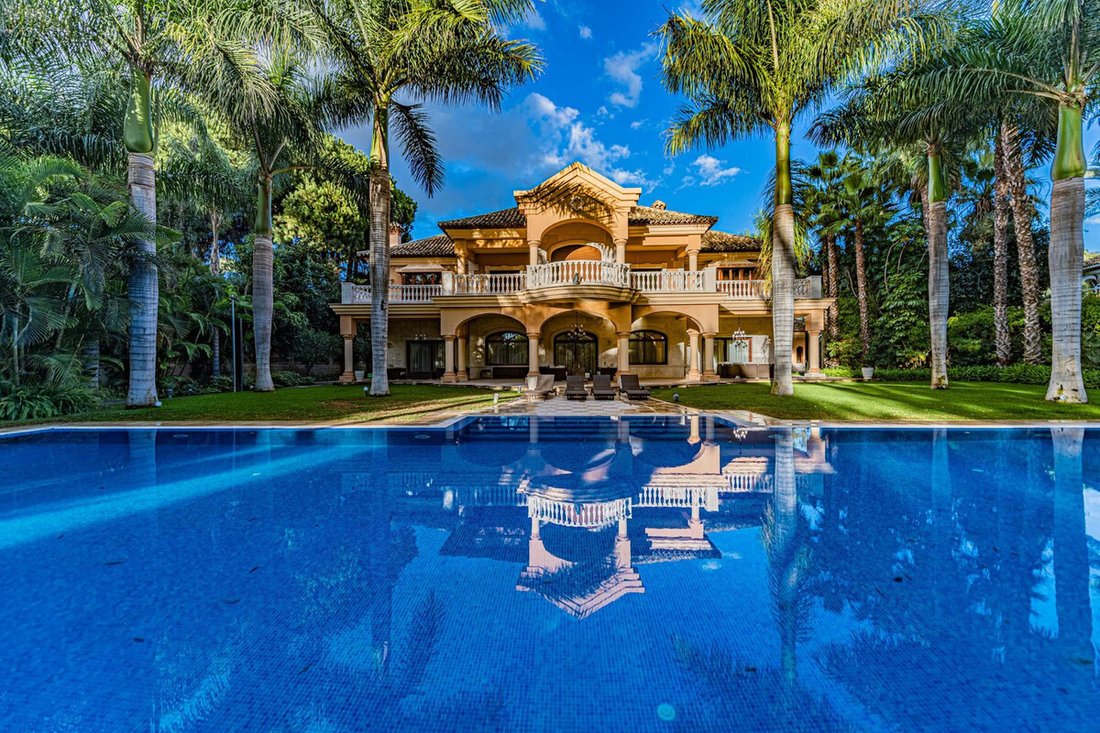 Villa in Guadalmina Baja, San Pedro de Alcantara, Spain 3 - 16806037