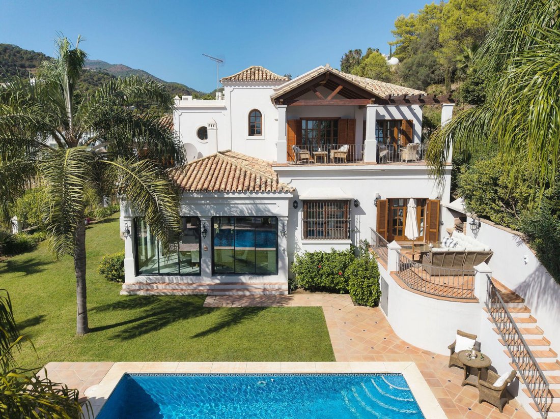 Villa in Benahavis, Andalusia, Spain 1 - 16805230