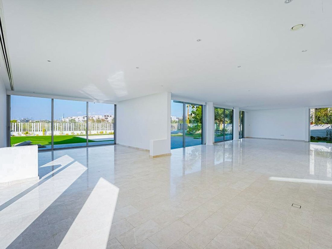 Villa in Hadaeq Sheikh Mohammed Bin Rashid, Dubai, United Arab Emirates 1 - 16804374