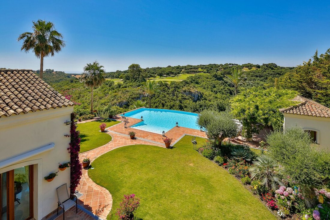 Villa in Guadiaro, San Roque, Andalusia 2 - 16805347