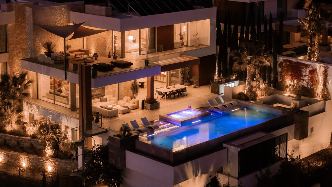 Villa in Benahavis, Andalusia, Spain 3 - 16806073
