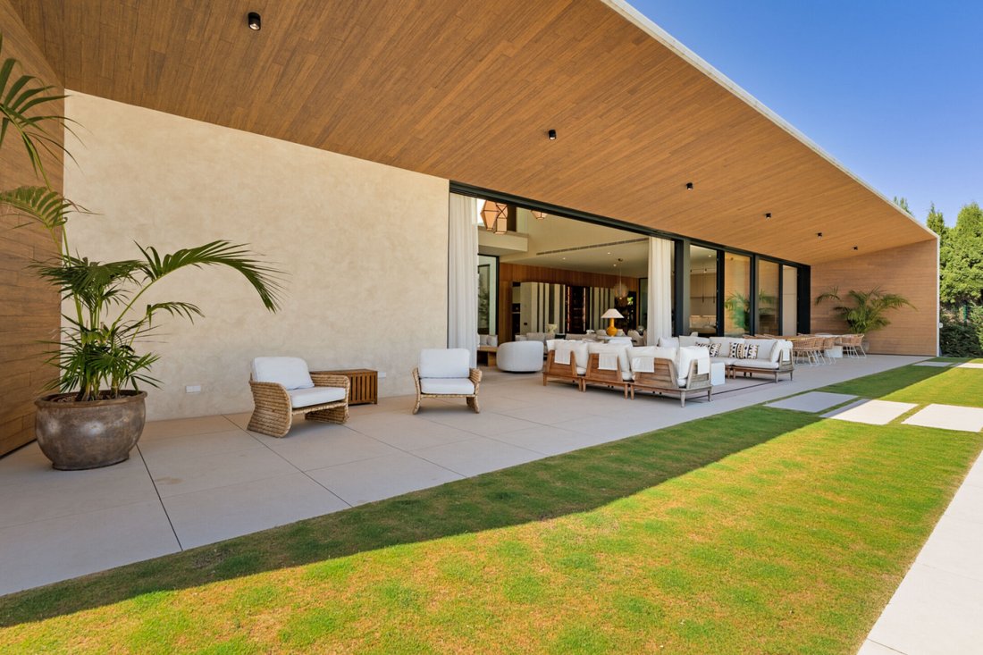 Villa in San Pedro de Alcantara, Andalusia, Spain 3 - 16805868