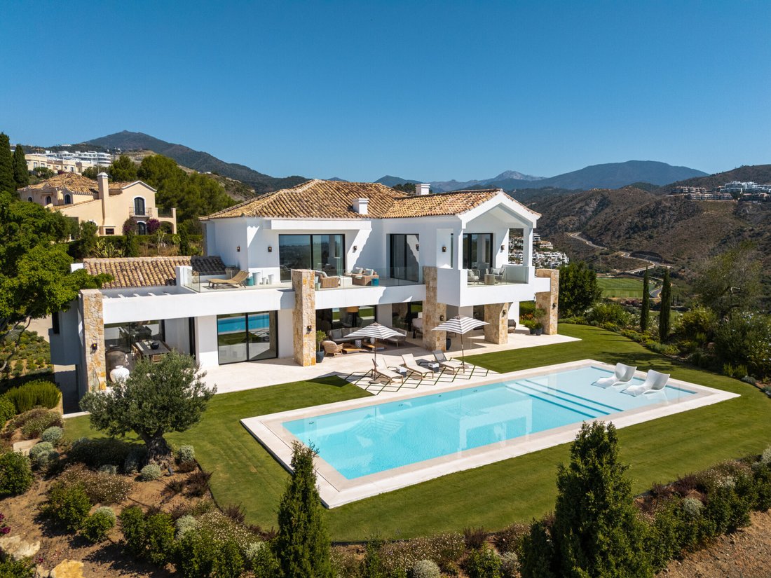 Villa in Benahavis, Andalusia, Spain 1 - 16806056