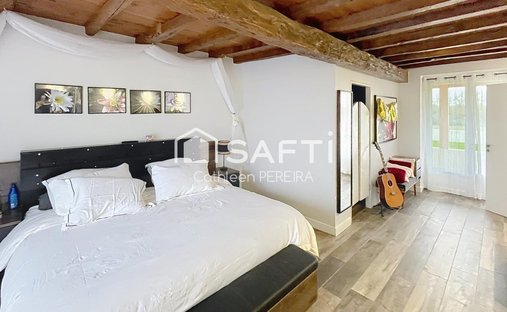 Elegant XI Xth Century Castle Beautiful Park Pool