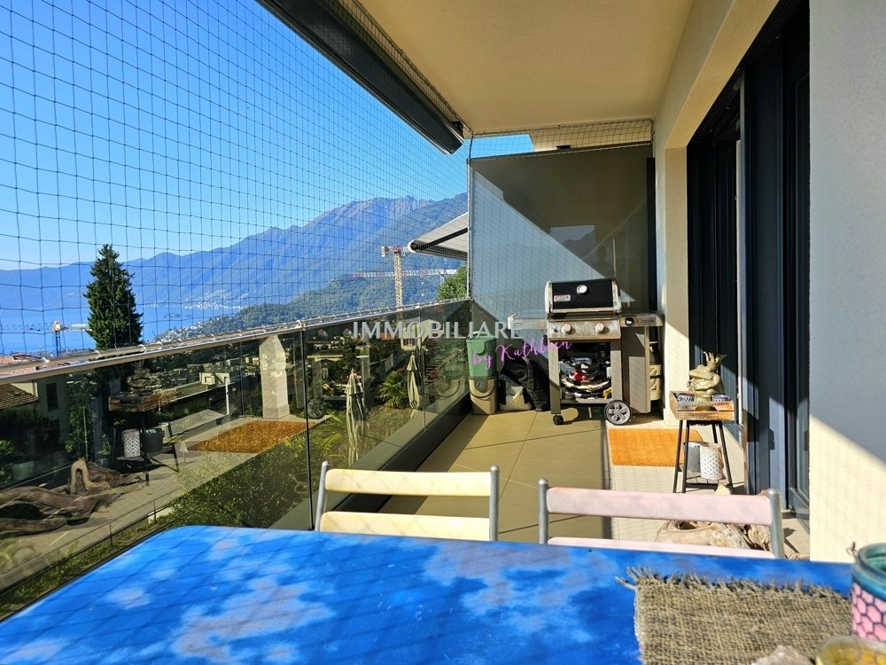 2.5 Zi App., Seeblick Und Sonnenterrasse – Neuwertig Und Nah öv