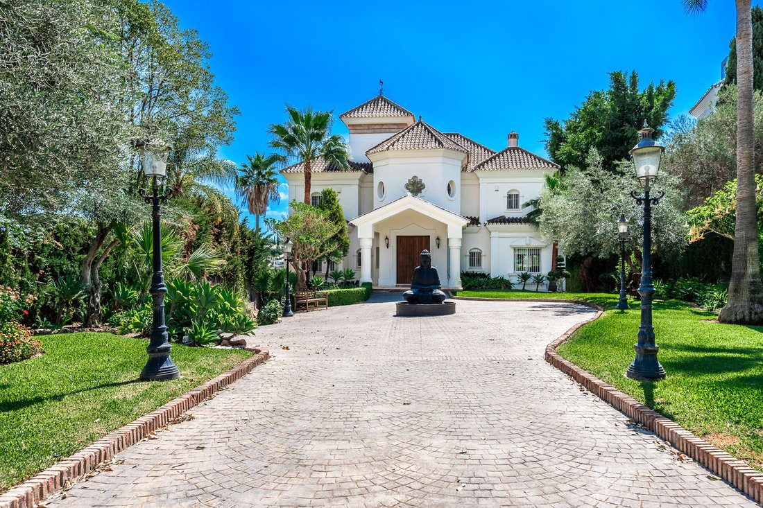 Villa in Nueva Andalucia, Marbella, Spain 3 - 16809263