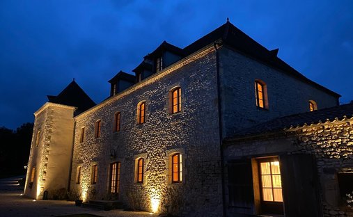 Castle for Sale in Sarlat-la-Canéda, Nouvelle-Aquitaine, France