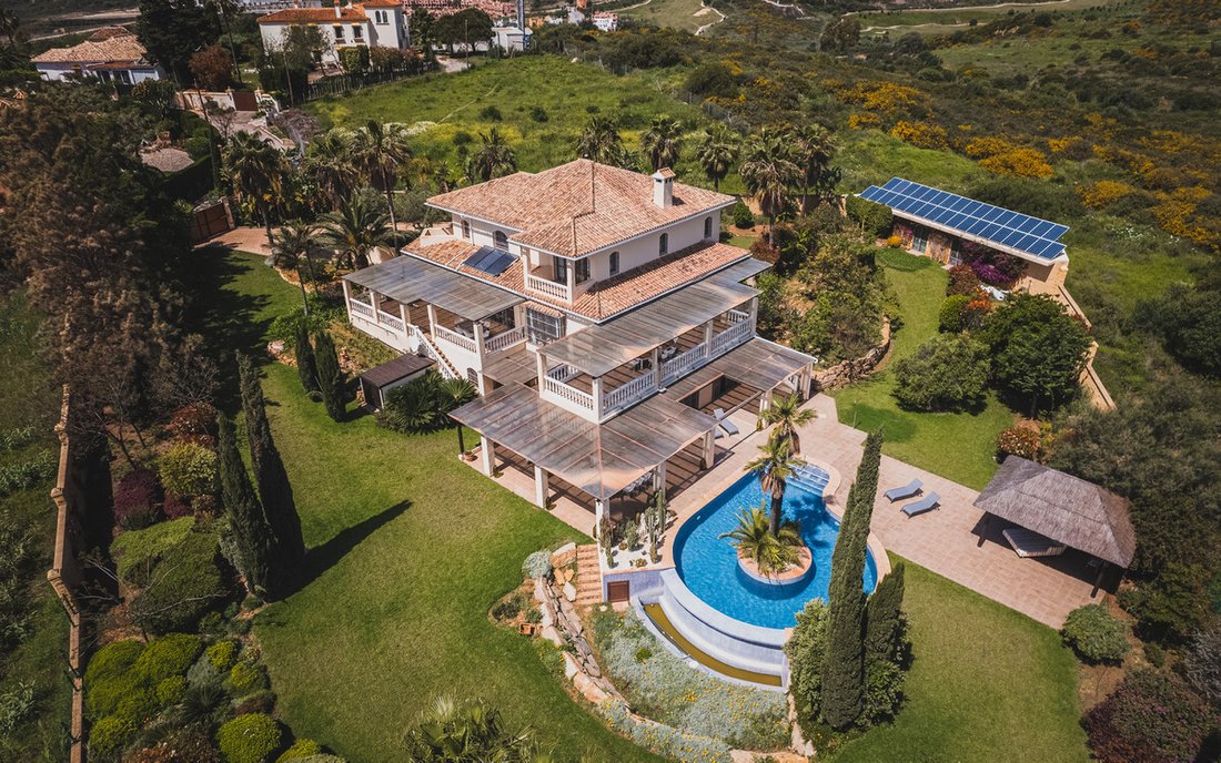 Villa en Estepona, Andalucía, España 2 - 16803415