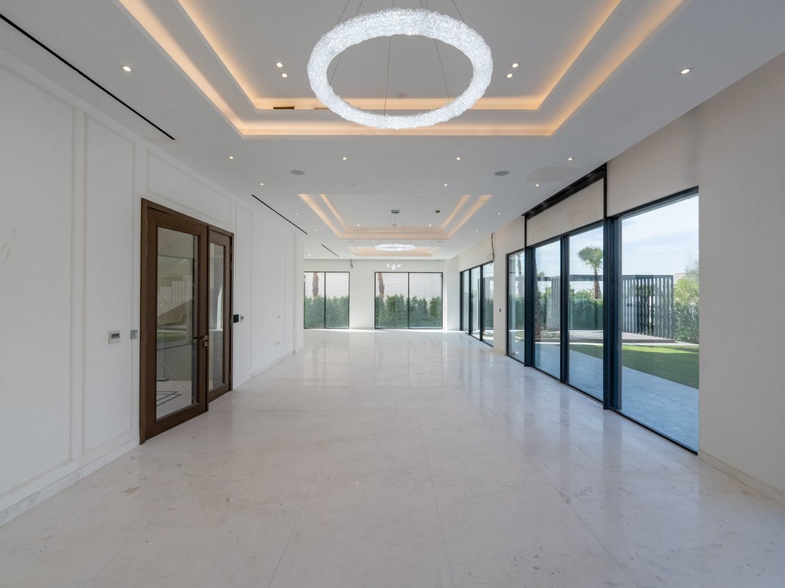 Villa in Hadaeq Sheikh Mohammed Bin Rashid, Dubai, United Arab Emirates 2 - 16804391