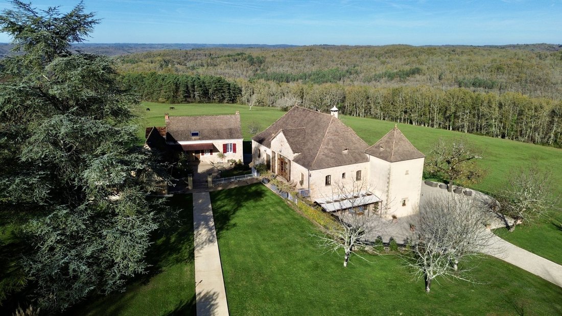 Estate in Sarlat-la-Canéda, Nouvelle-Aquitaine, France 5 - 16800785