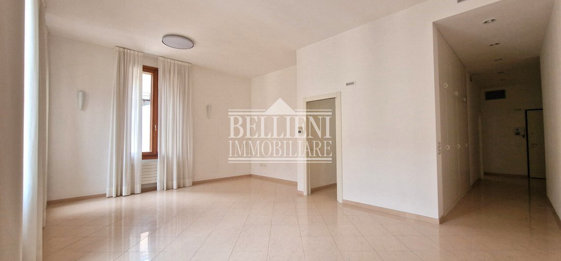Apartment in Center, Vicenza, Veneto 4 - 16802318
