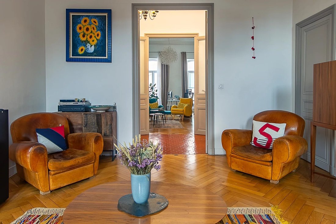 Apartment in Castellane, 6e Arrondissement, Marseille 5 - 16800659
