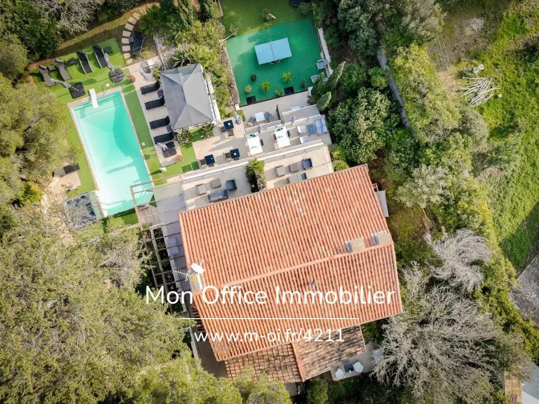 House in Frejus, Provence-Alpes-Côte d'Azur, France 1 - 16798346