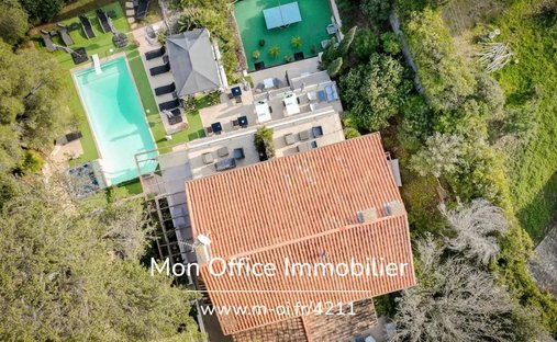 House in Frejus, Provence-Alpes-Côte d'Azur, France 1