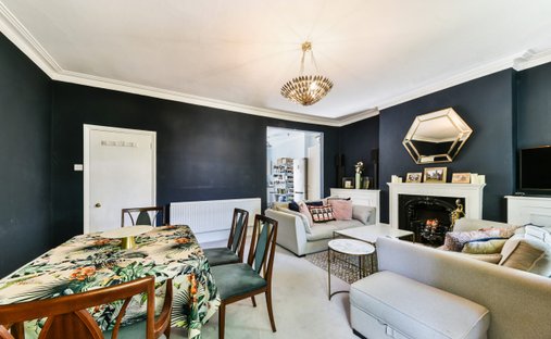 Apartment in Canonbury, Islington, England 1