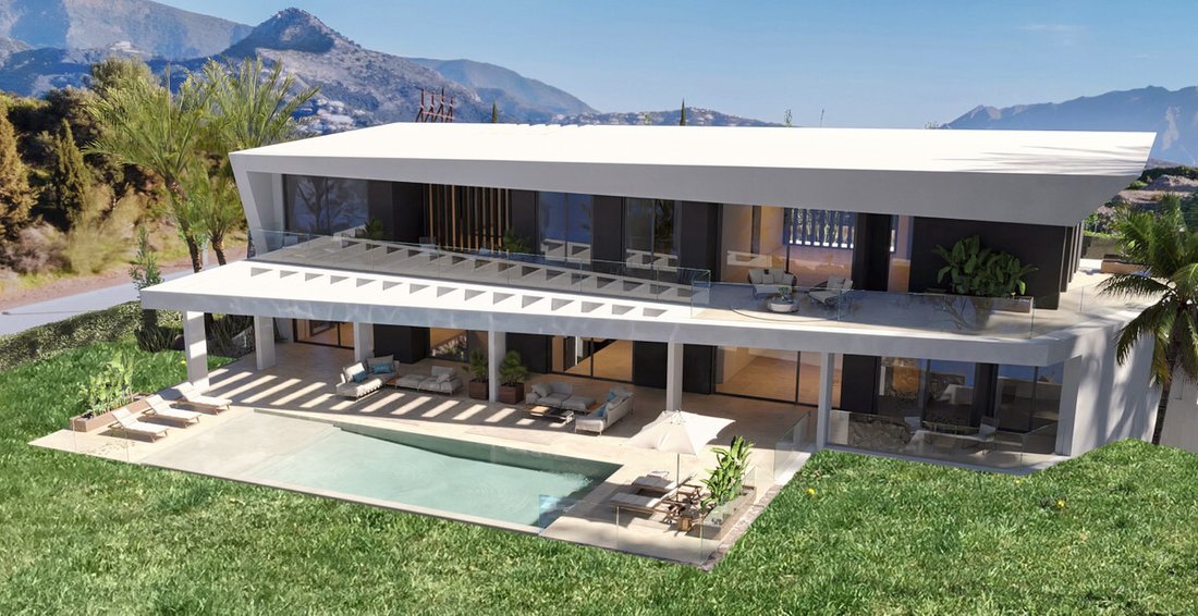 Villa in Guadalmina Baja, San Pedro de Alcantara, Spain 1 - 16805524