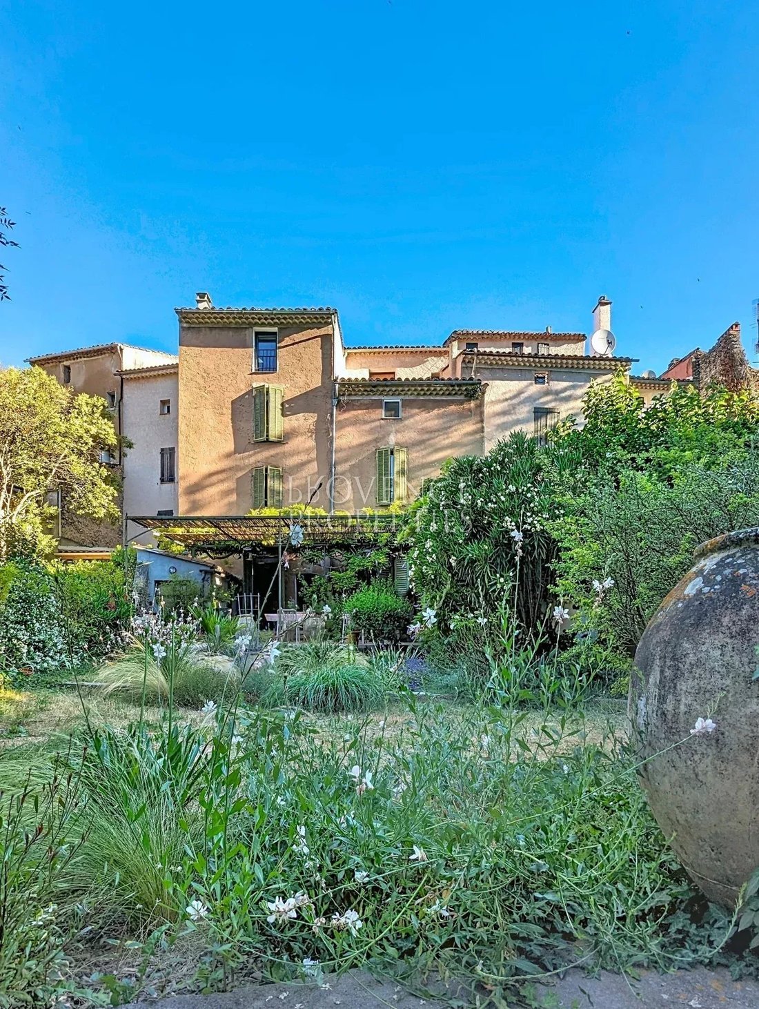 Correns, Provence-Alpes-Côte d'Azur, France 2 - 16808771