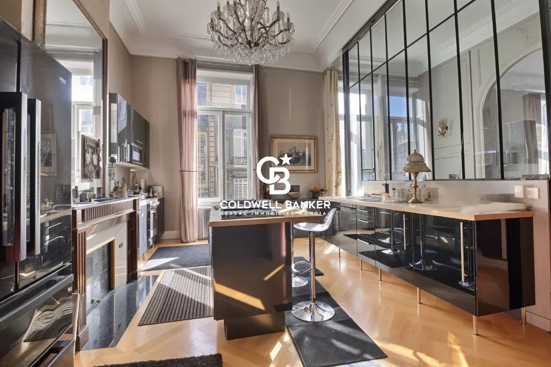 Apartment in Hôtel de Ville-Quinconce-Saint Seurin-Fondaudège, Bordeaux, France 2 - 16803749