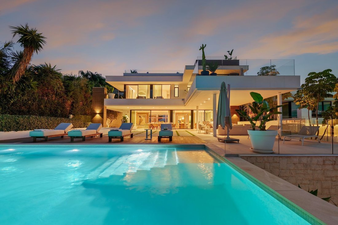 Villa in Nueva Andalucia, Marbella, Spain 1 - 16805354