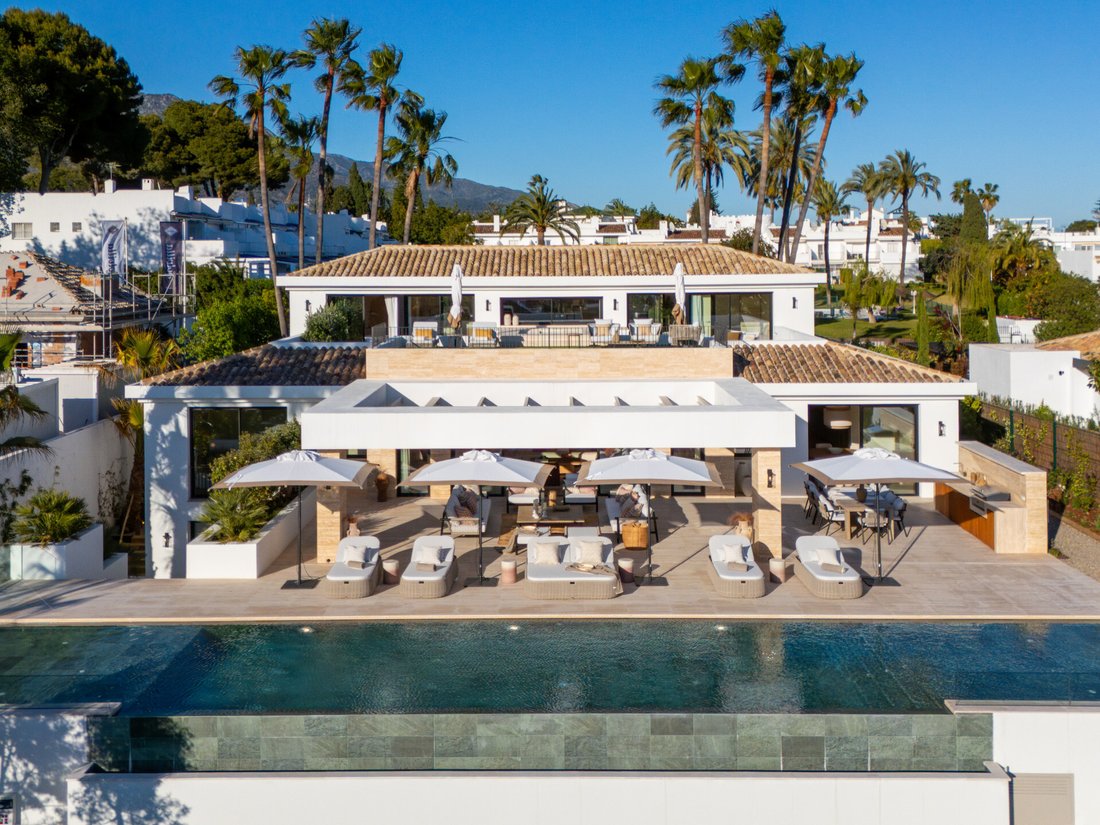 Villa in Nueva Andalucia, Marbella, Spain 1 - 16806002