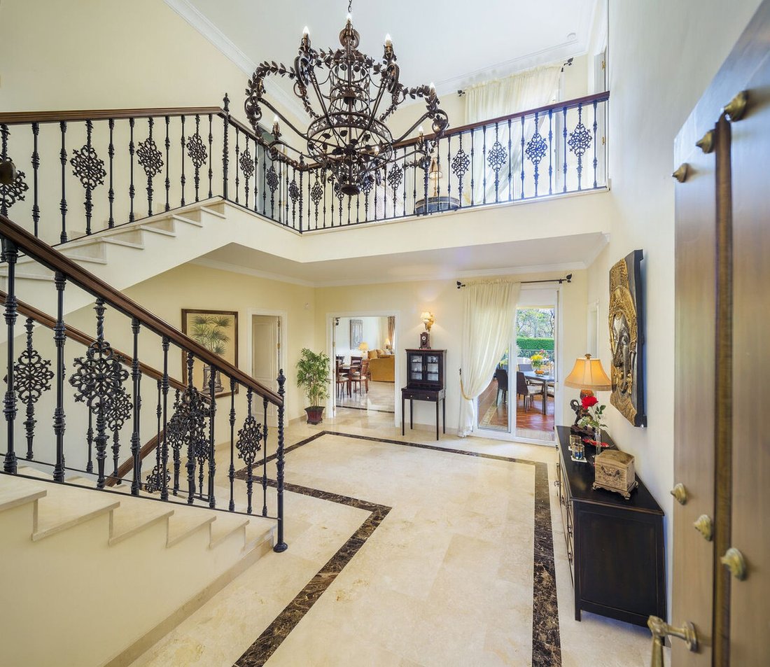Villa in Marbella, Andalusien, Spanien 3 - 16803031