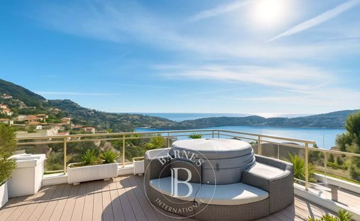 Villa in Nice, Provence-Alpes-Côte d'Azur, France 1