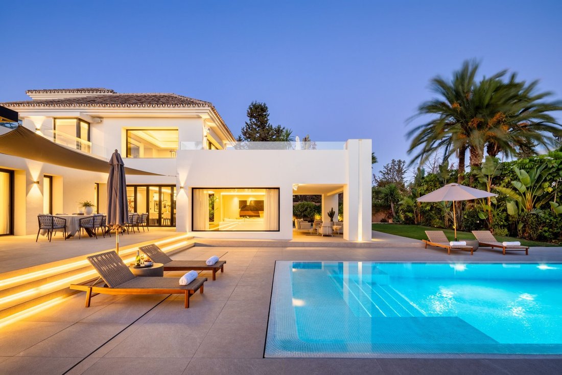 Villa in Nueva Andalucia, Marbella, Spain 2 - 16805717
