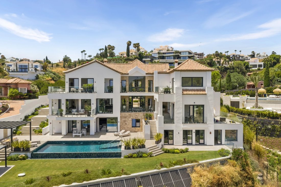 Villa in Benahavis, Andalusia, Spain 1 - 16805989