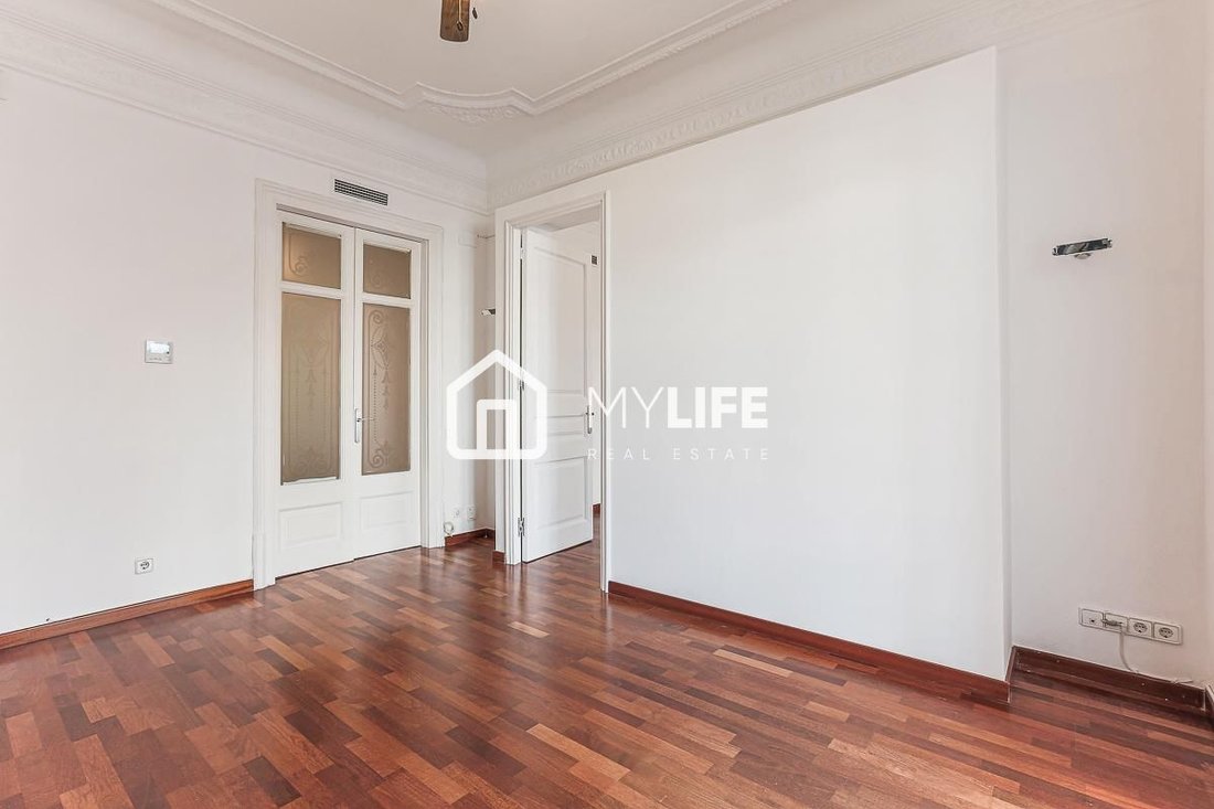 Wohnung in Eixample, Barcelona, Spanien 4 - 16805478