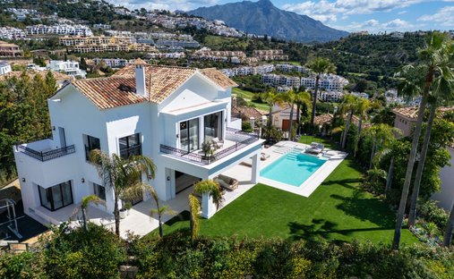 Villa in Benahavis, Andalusia, Spain 1