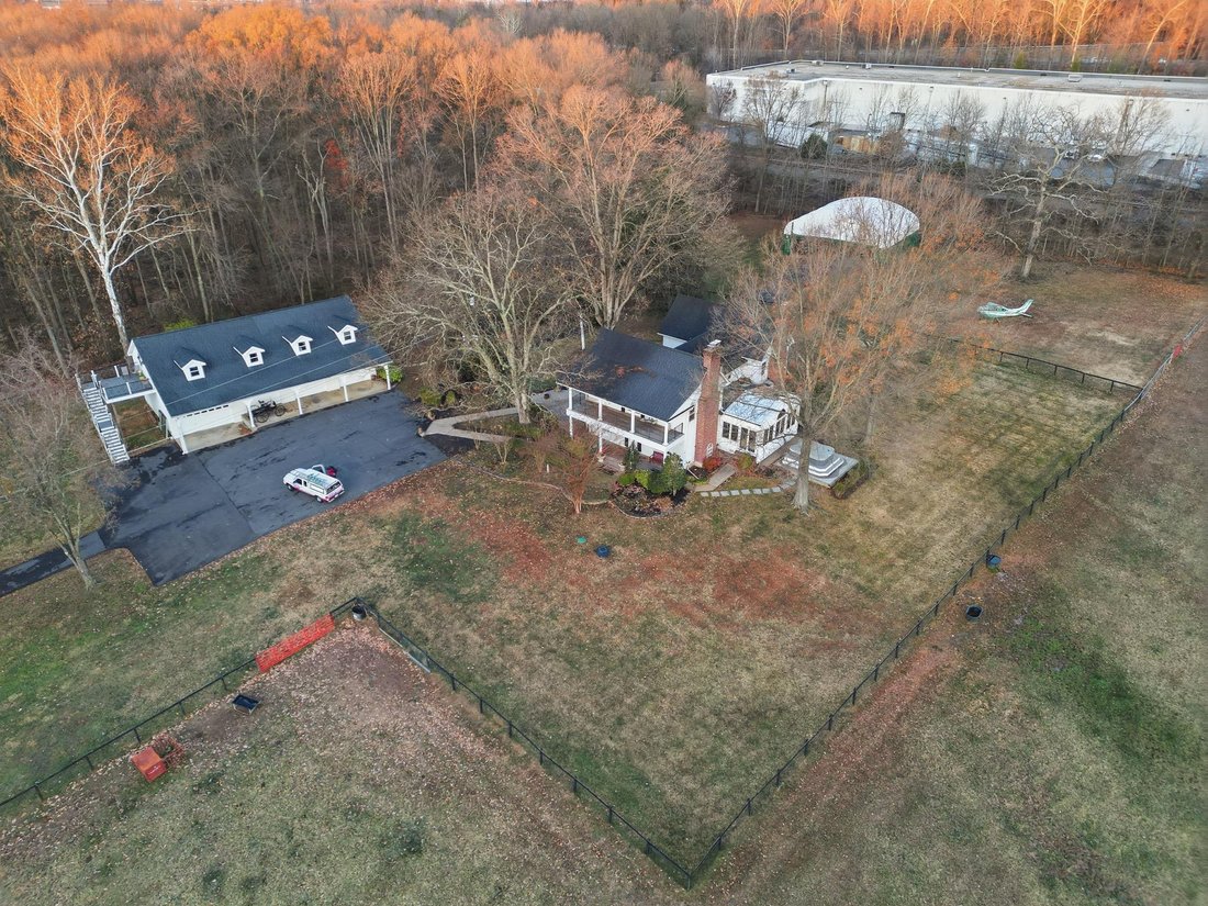 Lorton, Virginia, United States 3 - 16737053