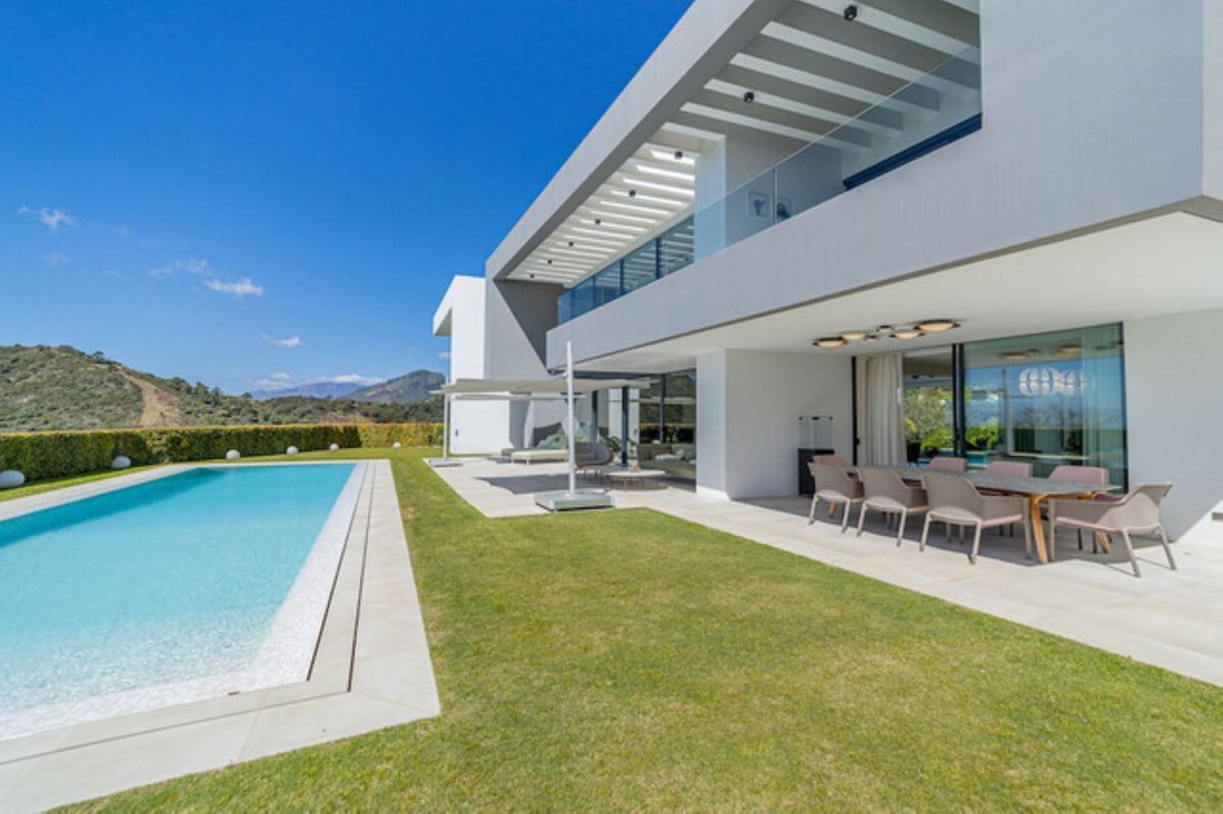 Villa in San Pedro de Alcantara, Andalusia, Spain 5 - 16805708