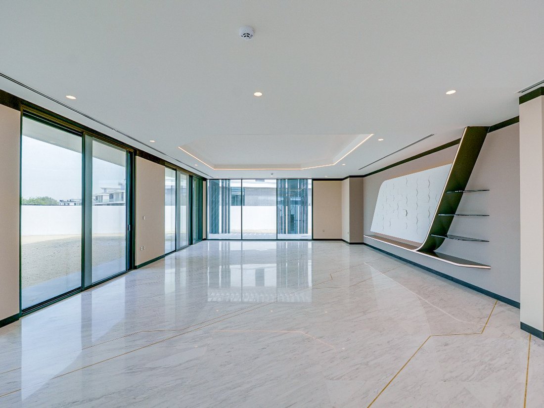 Villa in Hadaeq Sheikh Mohammed Bin Rashid, Dubai, United Arab Emirates 2 - 16804468