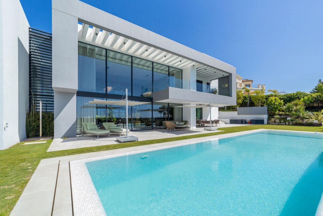 Villa in San Pedro de Alcantara, Andalusia, Spain 3 - 16805708