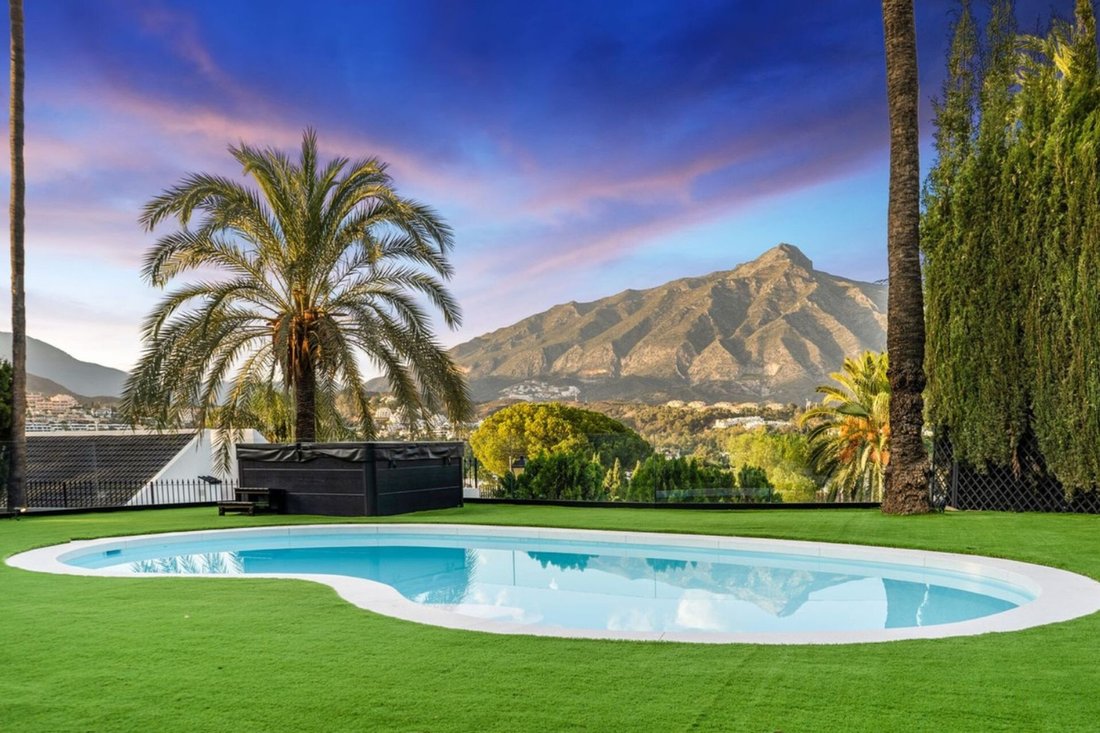 Villa à Nueva Andalucia, Marbella, Espagne 4 - 16804991